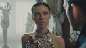 nicola-peltz-beckham-explains-her-surprise-appearance-in-‘the-beauty’-finale:-‘i-have-to-make-this-unbelievable’