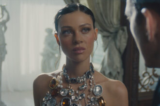 nicola-peltz-beckham-explains-her-surprise-appearance-in-‘the-beauty’-finale:-‘i-have-to-make-this-unbelievable’