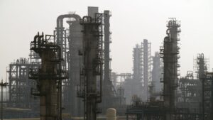 “why-does-india-need-trump’s-permission?”-a-geopolitical-expert-regarding-the-american-waiver-of-purchasing-russian-oil