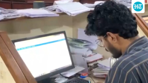 kerala-rto-employees-protest-uniquely-against-changing-promotion-rules,-working-3-hours-after-office-time