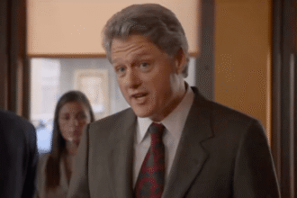 seth-macfarlane-used-artificial-intelligence-to-transform-himself-into-the-terrifyingly-real-life-bill-clinton