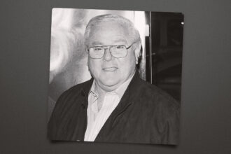 james-g.-robinson,-producer-and-co-founder-of-morgan-creek,-dies-at-90