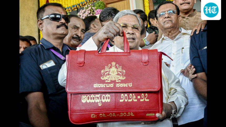 siddaramaiah-presents-a-budget-of-rs-4.48-lakh-crore,-and-points-out-gst-losses