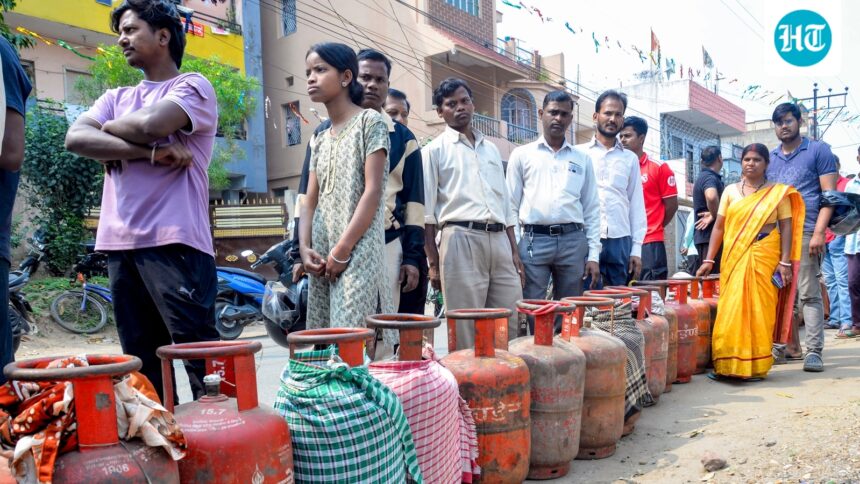 rising-lpg-prices-raise-concerns;-congress-slams-‘inflation-man’,-mamata-calls-for-protest,-bjp-says-it’s-nominal
