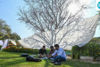 delhi-is-heading-into-summer-with-the-hottest-march-day-in-50-years,-with-temperatures-soaring-in-northern-india