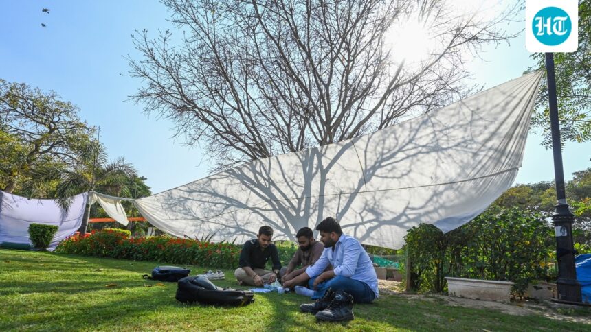 delhi-is-heading-into-summer-with-the-hottest-march-day-in-50-years,-with-temperatures-soaring-in-northern-india