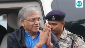 protesters-wave-black-flags-at-cec-gyanesh-kumar-during-his-visit-to-kalighat-temple-in-kolkata