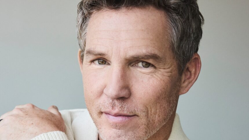 what-sean-hatosy-learned-about-‘the-pitt’-after-directing-its-first-episode