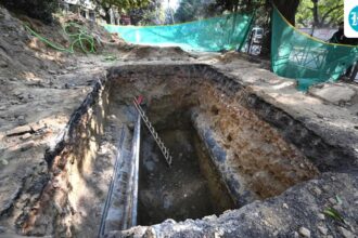 delhi:-main-contractor-in-janakpuri-death-case-detained-after-chase