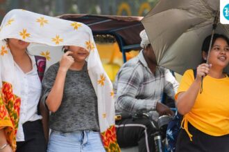 mumbai,-thane-and-palghar-on-heatwave-alert-as-temperatures-rise-|-see-the-full-weather-forecast
