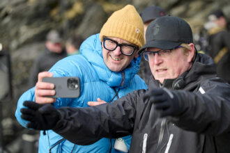 “in-the-blink-of-an-eye”-director-andrew-stanton-talks-about-his-live-action-return-and-the-political-scene-it-cut-through