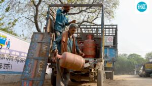 lpg-panic-booking-begins-in-delhi-as-government’s-25-day-gap-rule-comes-into-effect