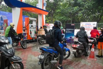 indian-crude-oil-supplies-are-safe:-amid-fears-of-shortages-due-to-the-closure-of-the-strait-of-hormuz