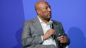starz-adopts-‘poison-pill’-plan-after-activist-byron-allen’s-play