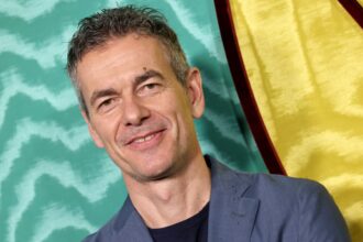 paley-center-honors-warner-music-group’s-robert-kinkel,-vivendi’s-arnaud-de-puyfontaine,-and-charlie’s-angels-at-spring-gala