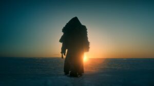 guillermo-del-toro’s-‘frankenstein’-versus-mary-shelley’s-book:-how-close-is-it-to-the-novel?