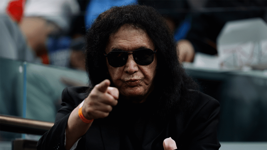 gene-simmons-says-celebrities-should-“shut-up”-about-politics