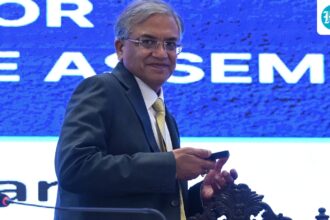 opposition-moves-impeachment-motion-against-cec-gyanesh-kumar-today-|-what-are-the-charges?