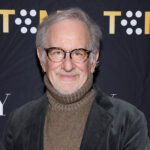 steven-spielberg-on-ufos:-“i-have-a-strong-suspicion-that-we-are-not-alone-on-earth-now”