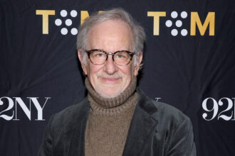 steven-spielberg-on-ufos:-“i-have-a-strong-suspicion-that-we-are-not-alone-on-earth-now”