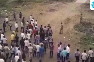 a-group-of-muslims-who-were-breaking-their-fast-during-ramadan-were-attacked-by-a-mob-in-pune;-fir-filed