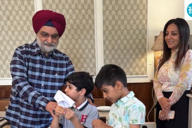 new-lg-phone-in-delhi-meets-a-family-in-a-cafe,-and-asks-the-children-about-al-qaeda-in-iraq:-what-did-he-say