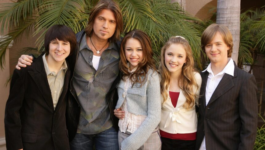 ‘hannah-montana’-cast-then-&-now:-see-miley-cyrus-&-more-all-grown-up-after-20-years