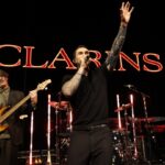 maroon-5-rocks-out-during-clarence’s-“a-night-of-extra”-at-the-academy-museum-in-los-angeles