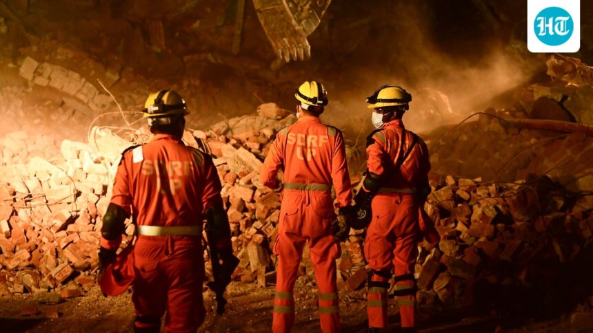 cold-storage-warehouse-collapse-in-prayagraj-leaves-4-dead-and-14-injured;-it-leads-to-ammonia-gas-leakage