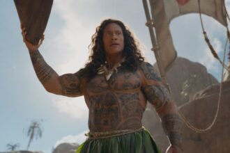 moana:-a-new-trailer-shows-dwayne-johnson-as-a-live-action-version-of-his-character-maui