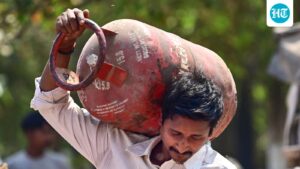 in-the-delhi-budget,-rs-260-crore-for-free-lpg-cylinders-on-holi-and-diwali