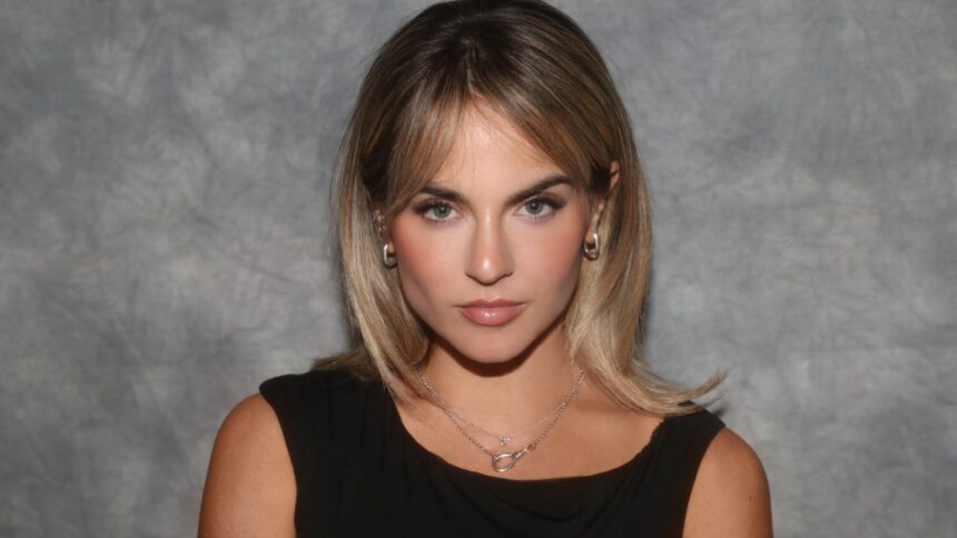 joanna-“jojo”-levesque-takes-over-the-role-of-lea-michele-in-“chess”-on-broadway