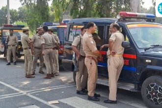 missing-girl-found-dead-inside-a-rented-room-of-her-house-in-agra;-the-accused-joined-the-search