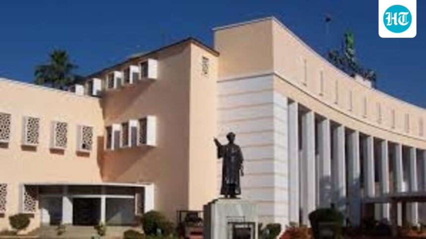 odisha-govt-withdraws-legal-aid-bill,-minister-pays-increased-bills-after-backlash