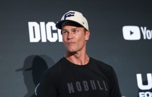 tom-brady-on-advice-for-world-cup-players,-acting-out-ambitions-and-watching-‘heated-rivalry’:-‘this-is-a-great-show’