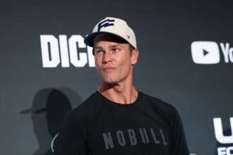 tom-brady-on-advice-for-world-cup-players,-acting-out-ambitions-and-watching-‘heated-rivalry’:-‘this-is-a-great-show’