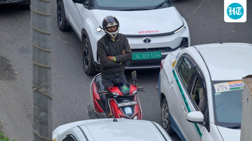 khanda-chowk-bridge-closure:-delhi-police-issues-traffic-warnings-|-learn-about-conversions