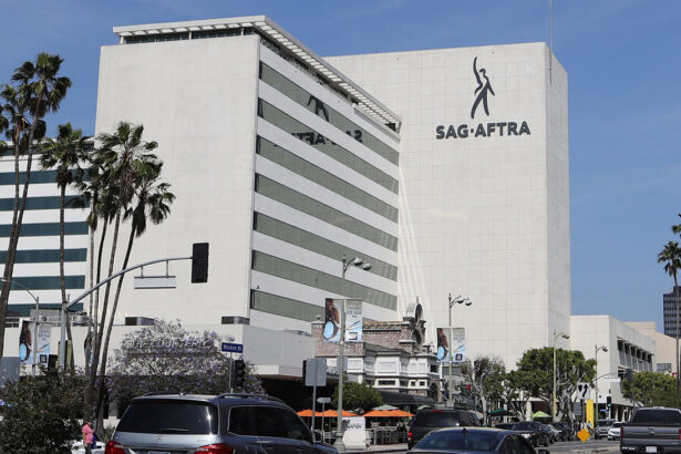 sag-aftra-communications-employees-try-to-union