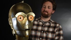 c-3po-head-from-‘star-wars:-the-empire-strikes-back’-fetches-$1-million-at-propstore-auction