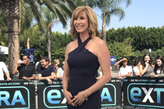 lisa-gibbons-signs-multi-year-deal-with-nexstar-to-continue-co-hosting-‘rose-parade’,-will-host-‘remarkable-women’-ep-for-cw-(exclusive)