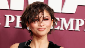zendaya-appears-in-a-“borrowed”-armani-prive-gown-that-cate-blanchett-has-previously-worn-twice