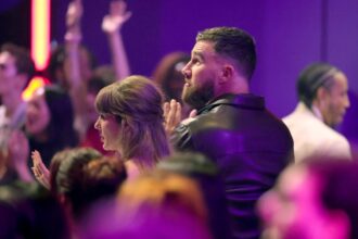 taylor-swift-and-travis-kelce-make-their-awards-show-debut-at-the-2026-iheartradio-music-awards
