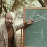 time-travel-short-“mobius-loop”-finds-live-broadcast-at-home