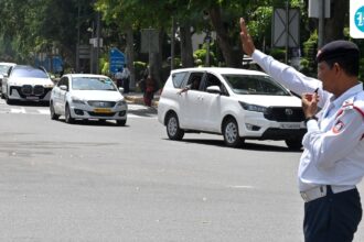 noida-police-issues-traffic-advisory-ahead-of-inauguration-of-jewar-airport-by-pm-modi.-check-routes-and-diversions