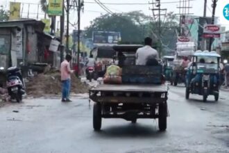 music-during-ram-navami-celebration-sparks-clashes-in-murshidabad,-bengal;-article-144-was-imposed-after-arson