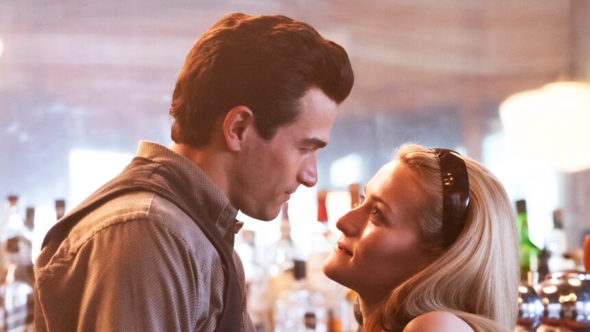 how-‘love-story:-john-f-kennedy-jr.-&-carolyn-bessette’-built-its-viral,-’90s-driven-soundtrack