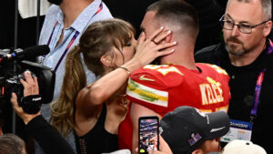 taylor-swift-&-travis-kelce’s-relationship-timeline:-the-full-guide-from-start-to-engagement