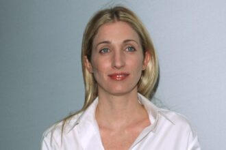 carolyn-bessette’s-siblings:-all-about-her-sisters-lauren-and-lisa-bessette
