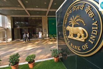 bank-holidays-next-week:-sbi,-pnb,-icici,-hdfc,-axis-bank-closed-for-up-to-6-days;-check-the-full-schedule