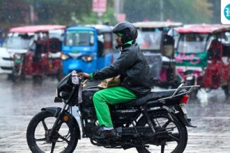 rains-lash-parts-of-delhi-ncr;-the-imd-issues-an-orange-alert